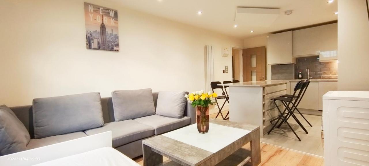 First Floor Flat 1 Northwood Apartment London Exterior photo